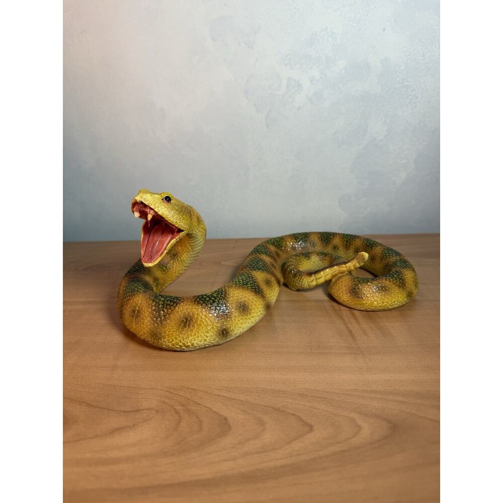 Realistic MayRich PVC Snake Rattle Snake Made In China 8” Wide